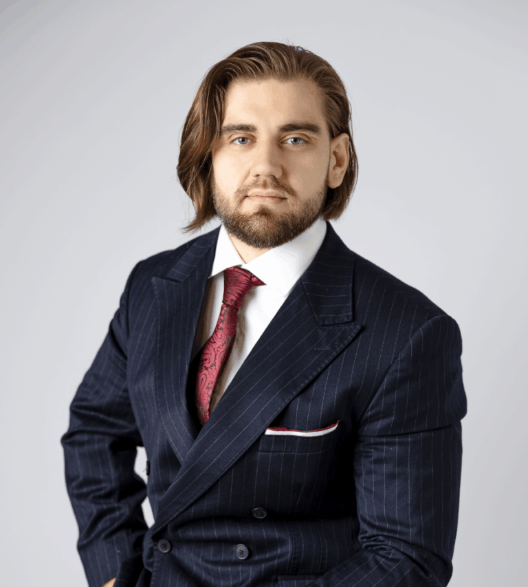 Bartosz Kwecko – założyciel kancelarii radcy prawnego w Pile.